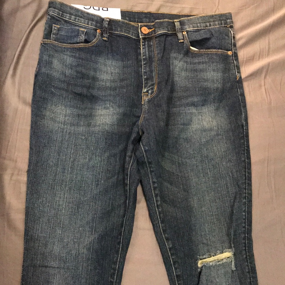 NWT Urban outfitters BDG ripped skinny jeans